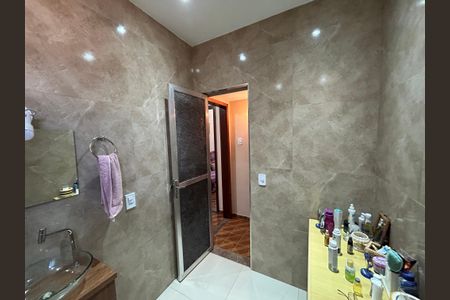 Casa à venda com 180m², 3 quartos e sem vagaBanheiro