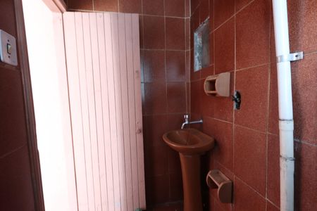 Casa à venda com 125m², 3 quartos e 1 vagaBanheiro - Casa 2