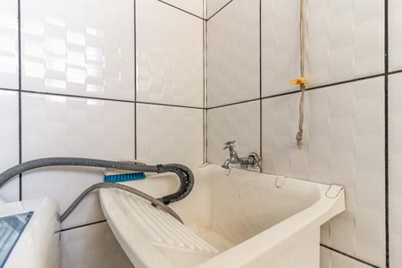 Banheiro de kitnet/studio para alugar com 1 quarto, 32m² em Centro Histórico de São Paulo, São Paulo