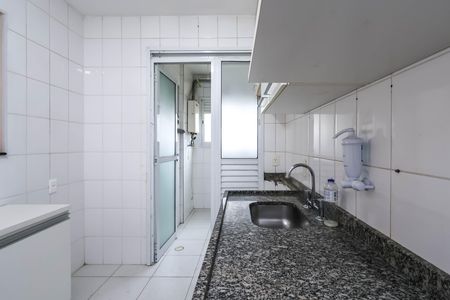 Apartamento para alugar com 68m², 3 quartos e 2 vagasCozinha