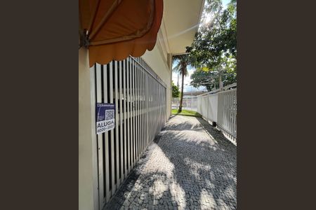 Apartamento para alugar com 120m², 2 quartos e 1 vaga Apartamento para alugar com 120m², 2 quartos e 1 vagaPlaca