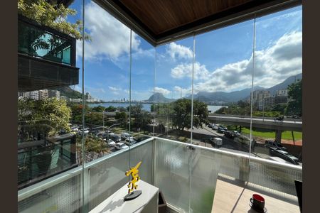 Apartamento para alugar com 120m², 2 quartos e 1 vaga Apartamento para alugar com 120m², 2 quartos e 1 vagaVaranda suite