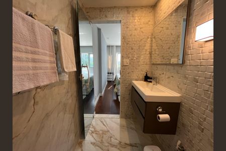 Apartamento para alugar com 120m², 2 quartos e 1 vaga Apartamento para alugar com 120m², 2 quartos e 1 vagaBanheiro da Suíte