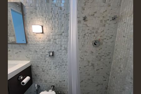 Apartamento para alugar com 120m², 2 quartos e 1 vaga Apartamento para alugar com 120m², 2 quartos e 1 vagaBanheiro da suíte