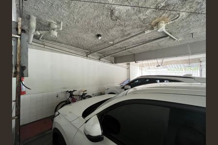 Apartamento para alugar com 120m², 2 quartos e 1 vaga Apartamento para alugar com 120m², 2 quartos e 1 vagaGaragem