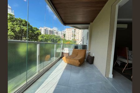 Apartamento para alugar com 120m², 2 quartos e 1 vaga Apartamento para alugar com 120m², 2 quartos e 1 vagaVaranda