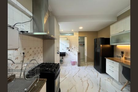 Apartamento para alugar com 120m², 2 quartos e 1 vaga Apartamento para alugar com 120m², 2 quartos e 1 vagaCozinha