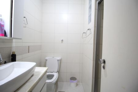 Apartamento à venda com 69m², 3 quartos e sem vagaBanheiro