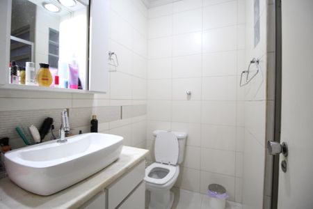 Apartamento à venda com 69m², 3 quartos e sem vagaBanheiro