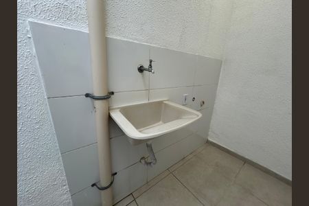 Casa para alugar com 73m², 2 quartos e 1 vagaÁrea de Serviço