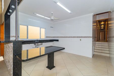 Casa para alugar com 205m², 3 quartos e sem vagaCozinha