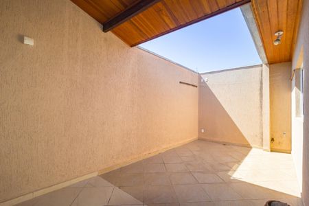 Casa para alugar com 205m², 3 quartos e sem vagaQuintal