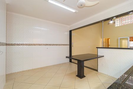 Casa para alugar com 205m², 3 quartos e sem vagaCozinha