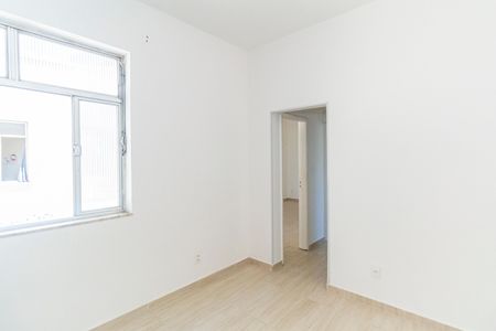 Sala de apartamento para alugar com 2 quartos, 70m² em Praça Seca, Rio de Janeiro