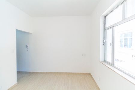 Sala de apartamento para alugar com 2 quartos, 70m² em Praça Seca, Rio de Janeiro