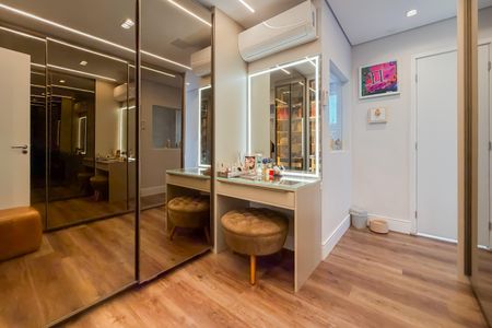 Apartamento à venda com 146m², 3 quartos e 3 vagasCloset da Suíte Master