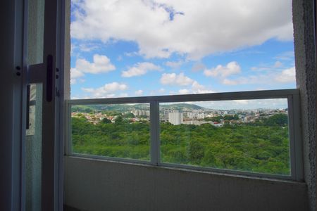 Sala - Varanda de apartamento para alugar com 2 quartos, 56m² em Jardim Carvalho, Porto Alegre