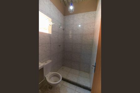 Banheiro de kitnet/studio para alugar com 1 quarto, 40m² em Engenho do Mato, Niterói