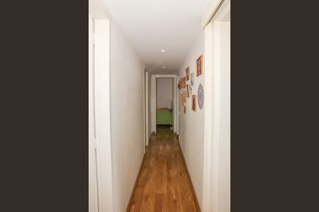 Apartamento para alugar com 170m², 4 quartos e 3 vagasCorredor