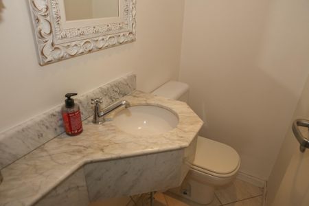 Apartamento para alugar com 170m², 4 quartos e 3 vagasLavabo