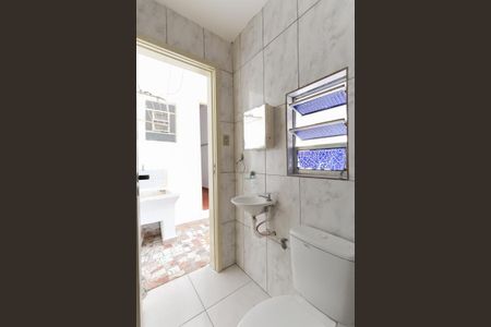 Casa para alugar com 45m², 1 quarto e sem vaga Casa para alugar com 45m², 1 quarto e sem vagaBanheiro