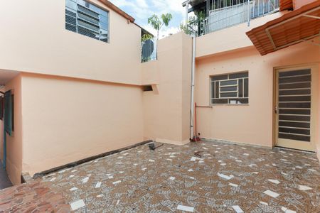 Casa para alugar com 45m², 1 quarto e sem vaga Casa para alugar com 45m², 1 quarto e sem vagaQuintal