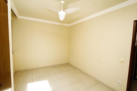 Apartamento para alugar com 120m², 3 quartos e 2 vagasQuarto 2