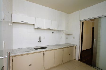 Apartamento para alugar com 120m², 3 quartos e 2 vagasCozinha