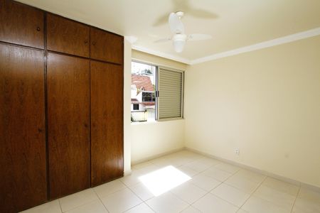 Apartamento para alugar com 120m², 3 quartos e 2 vagasQuarto 2