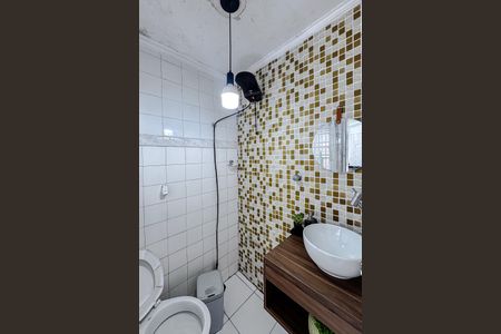 Casa à venda com 246m², 2 quartos e sem vagaBanheiro externo