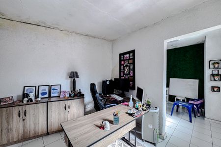 Casa à venda com 246m², 2 quartos e sem vagaEscritório