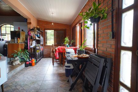 Sala de casa à venda com 3 quartos, 119m² em Jardim Carvalho, Porto Alegre