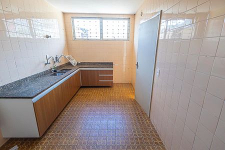 Casa para alugar com 350m², 5 quartos e 4 vagascozinha