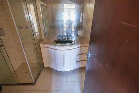 Casa para alugar com 350m², 5 quartos e 4 vagassuite