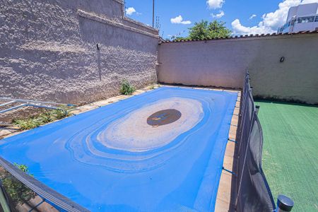 Casa para alugar com 350m², 5 quartos e 4 vagasespaço gourmet / sauna / pscina