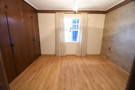 Casa à venda com 540m², 4 quartos e 4 vagasQuarto 4 - Suíte