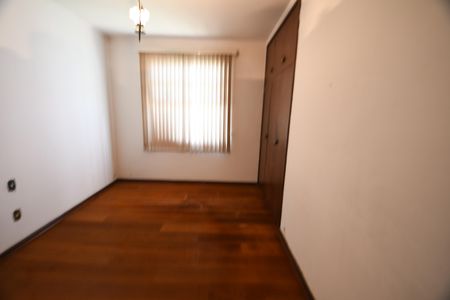 Casa à venda com 540m², 4 quartos e 4 vagasQuarto 2