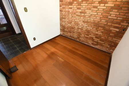 Casa à venda com 540m², 4 quartos e 4 vagasEscritório