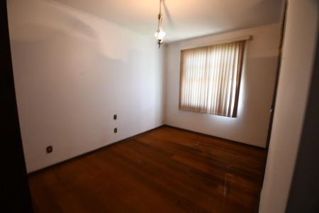 Casa à venda com 540m², 4 quartos e 4 vagasQuarto 2