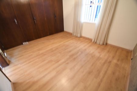 Casa à venda com 540m², 4 quartos e 4 vagasQuarto 4 - Suíte