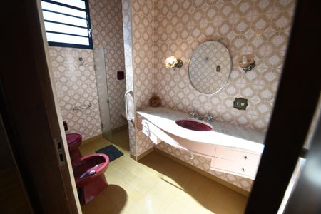 Casa à venda com 540m², 4 quartos e 4 vagasBanheiro Suíte