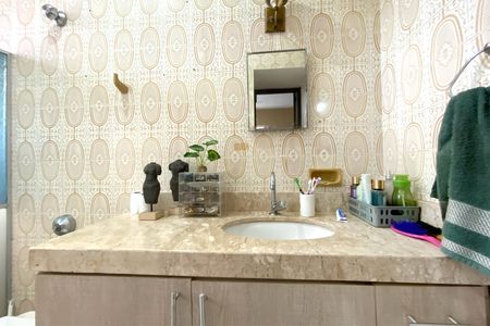 Casa à venda com 360m², 3 quartos e 4 vagasBanheiro da Suíte 1