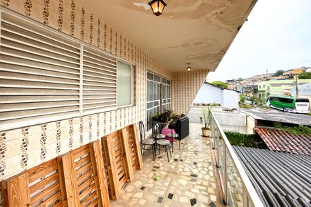 Varanda de casa à venda com 3 quartos, 360m² em Cachoeirinha, Belo Horizonte