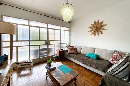 Sala de casa à venda com 3 quartos, 360m² em Cachoeirinha, Belo Horizonte