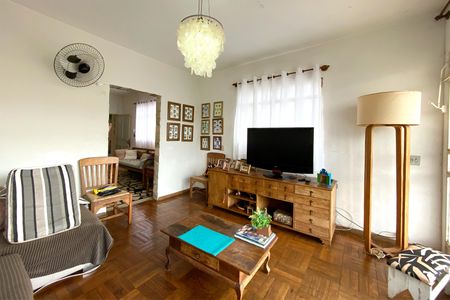 Casa à venda com 360m², 3 quartos e 4 vagasSala