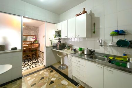 Casa à venda com 360m², 3 quartos e 4 vagasCozinha