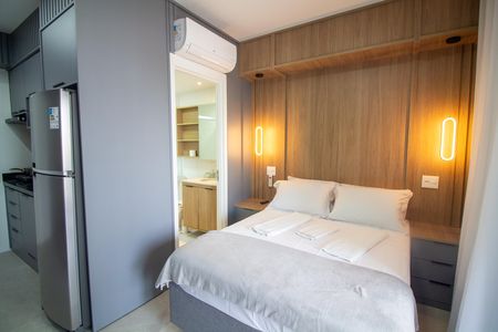 Studio à venda com 28m², 1 quarto e sem vaga Studio à venda com 28m², 1 quarto e sem vagaSala / Quarto - Studio