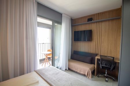Studio à venda com 28m², 1 quarto e sem vaga Studio à venda com 28m², 1 quarto e sem vagaSala / Quarto - Studio