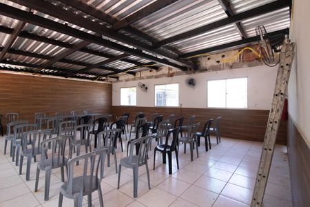 Apartamento para alugar com 55m², 2 quartos e 1 vaga Apartamento para alugar com 55m², 2 quartos e 1 vagaÁrea comum - Salão de festas