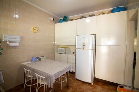 Casa à venda com 120m², 3 quartos e 2 vagas Casa à venda com 120m², 3 quartos e 2 vagasCozinha